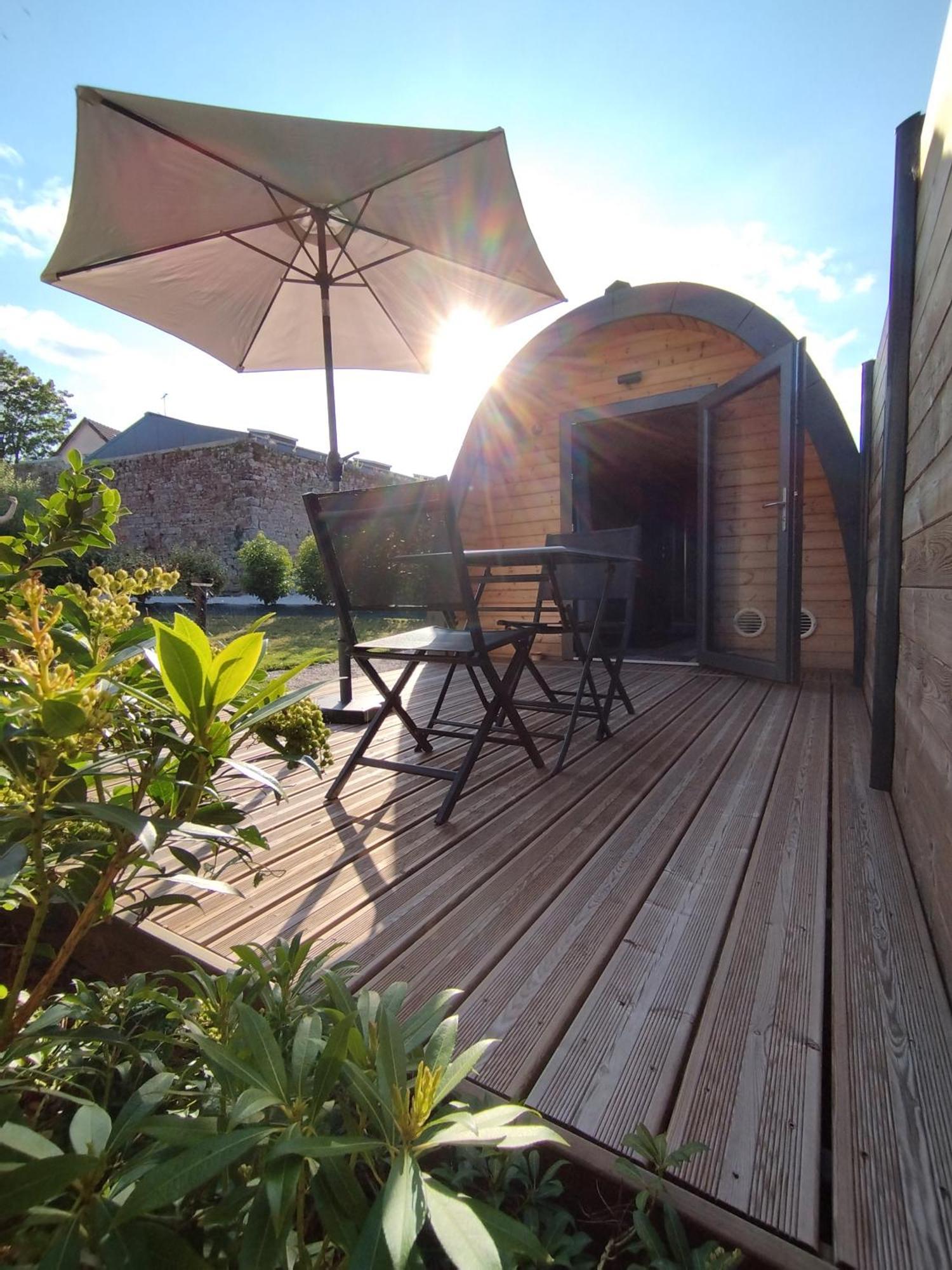 Le Domaine De Pivette Chambre Climatisee Et Insolite Avec Terrasse Privative Avranches Exterior foto